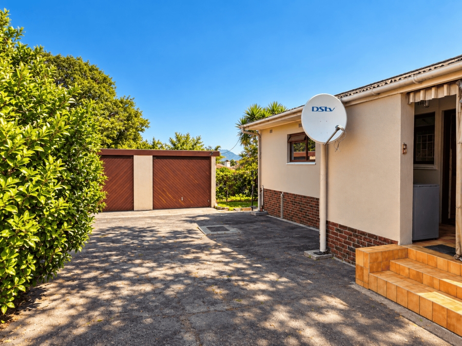 4 Bedroom Property for Sale in Protea Heights Western Cape